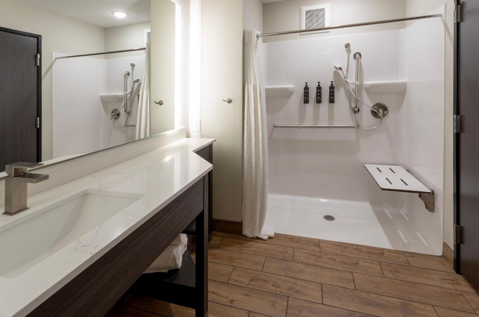 Grandstay Hotel & Suites AlgonaAlgona  Kültér fotó