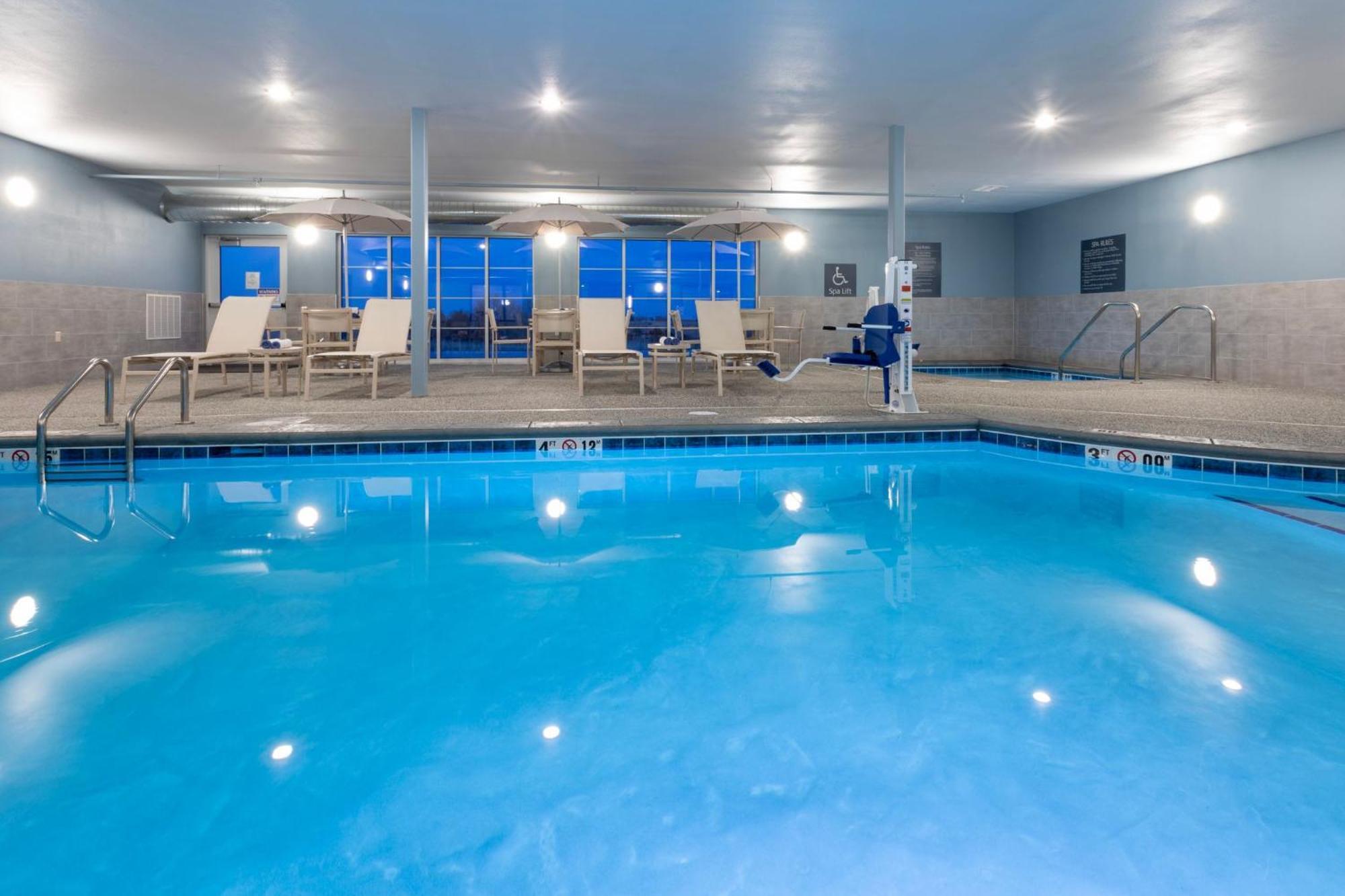 Grandstay Hotel & Suites AlgonaAlgona  Kültér fotó